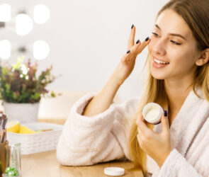 Morning vs Night Skincare Routine: What’s Better for Your Skin?
