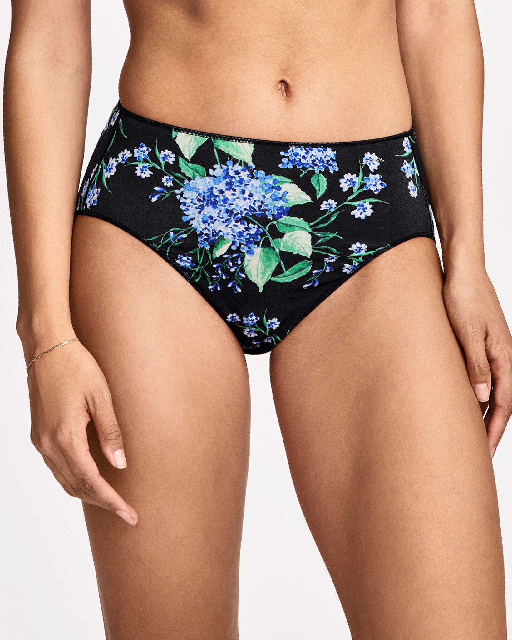No Panty Line Promise
